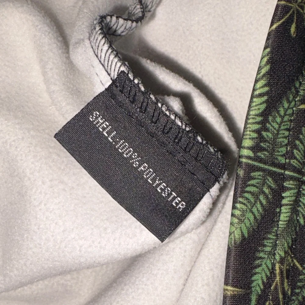 Saga Outerwear Co. Green Leaf Print Hoodie. Medium. Great condition.